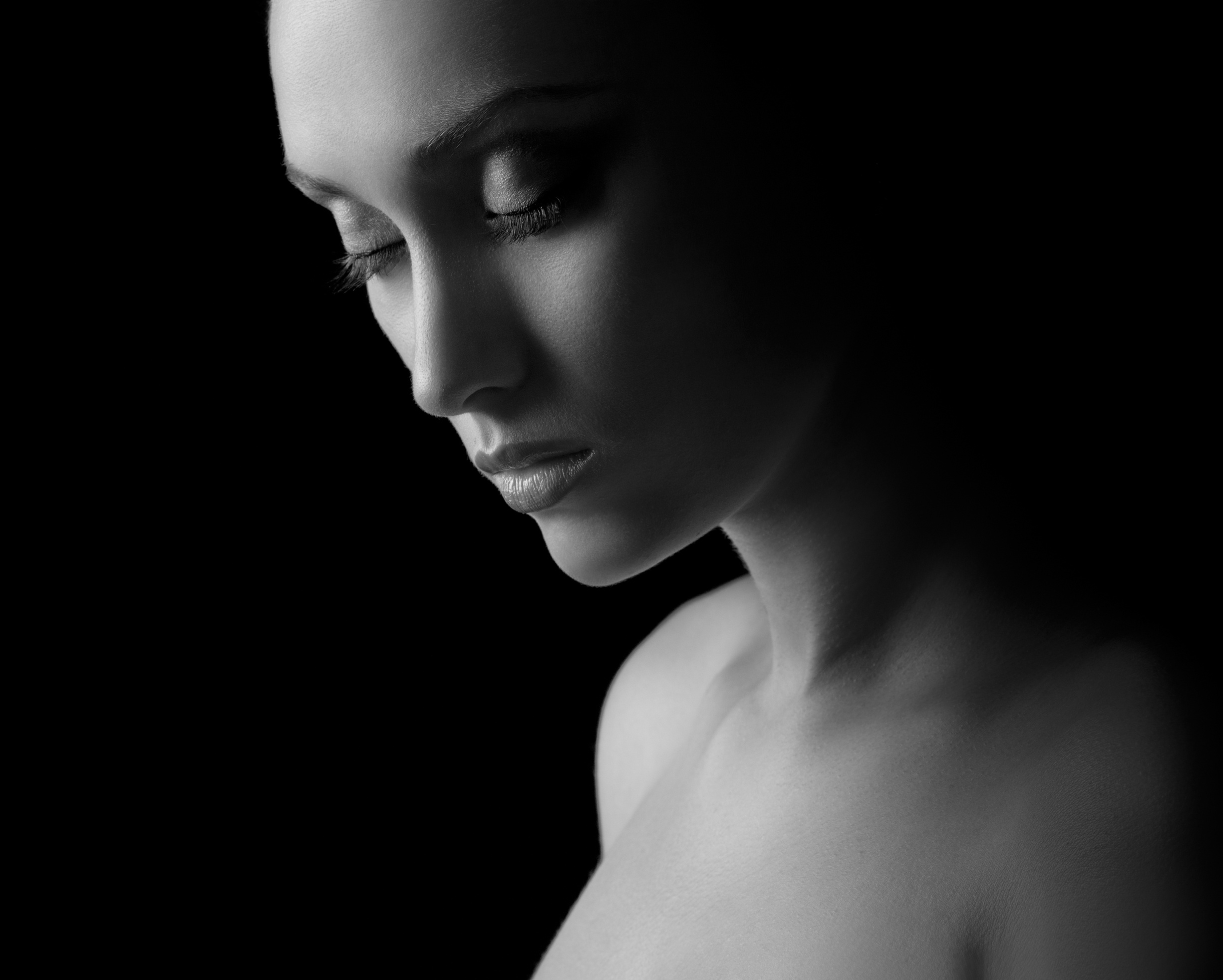 Woman silhouette in Black & White